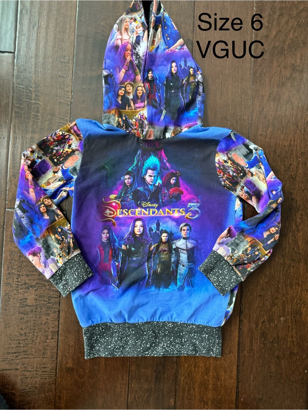 Sweet Petunia Disney Descendants Purple & Blue Kids Hoodie - Size 6